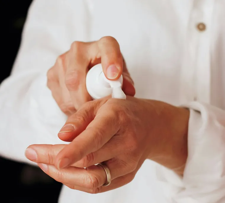 Explore Moisturizers & Serums for Ageing Skin